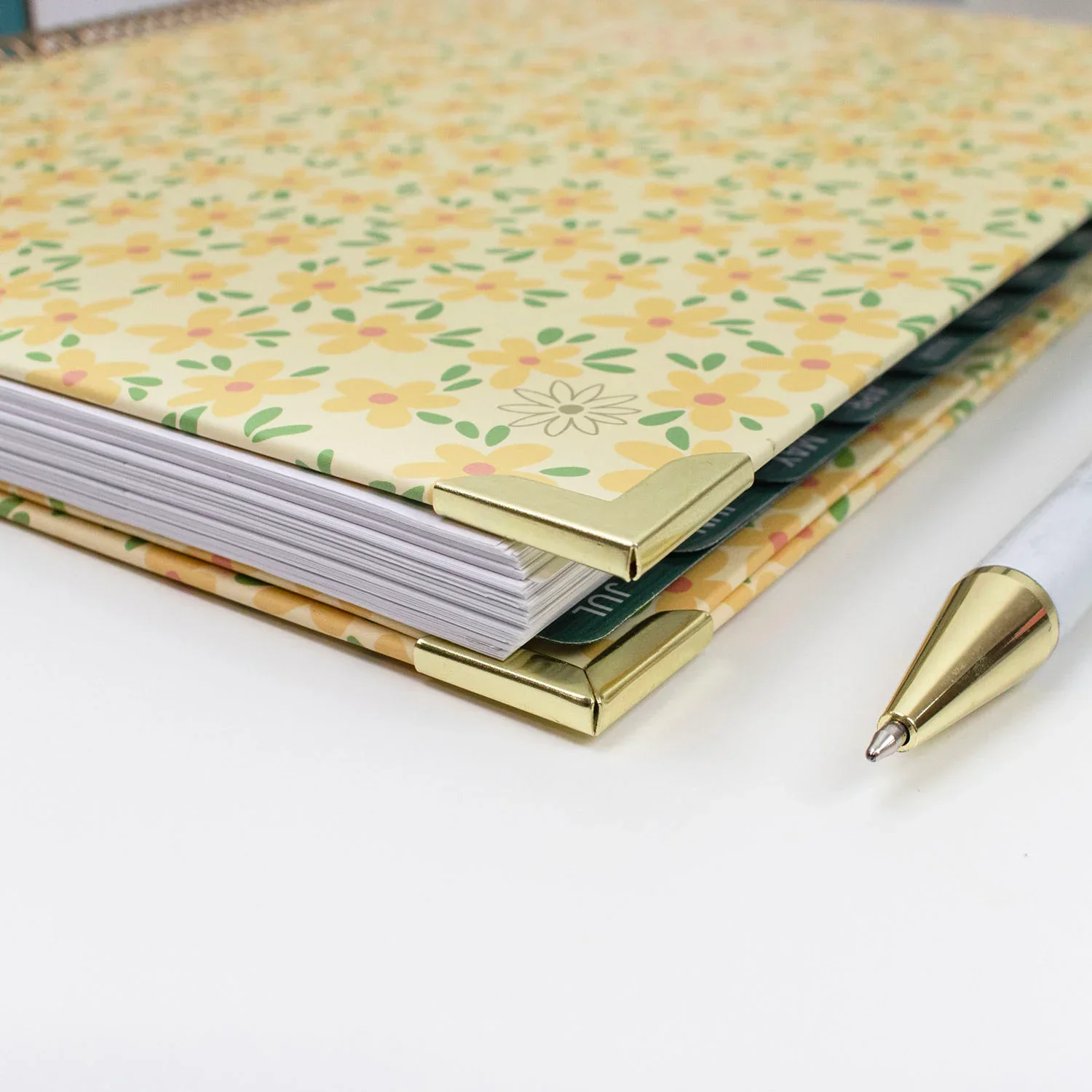 2026–27 Hard Cover Planner, 8.5" x 11" | Butter Yellow Daisies - Image 11